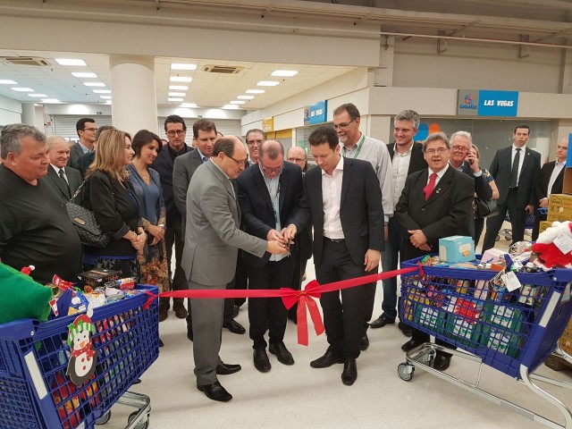 Walmart inaugura seção de produtos brasileiros em loja no sul da